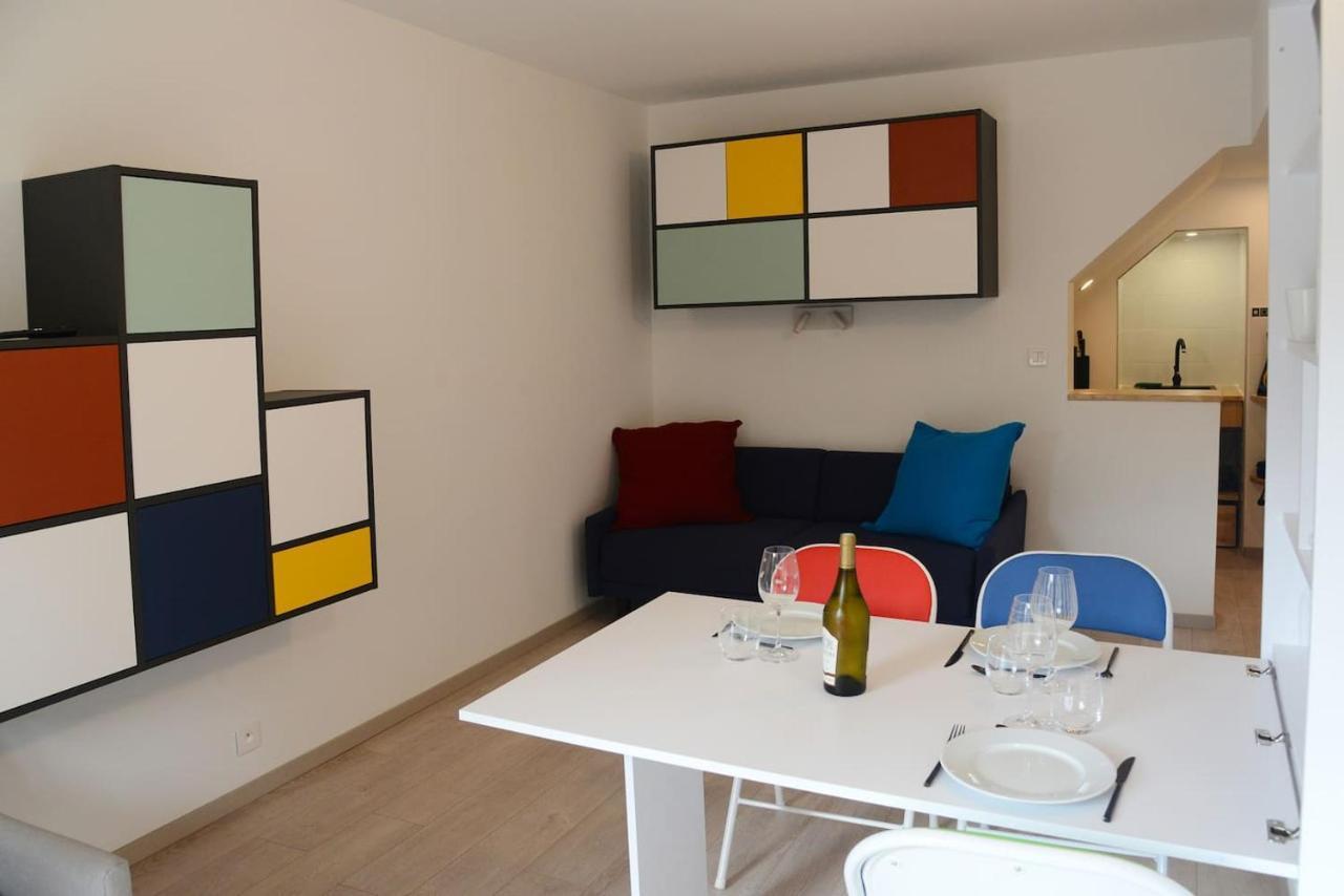 Le 38 Derriere L'Eglise Apartment แคลวูซ์-เลส์-ลาคส์ ภายนอก รูปภาพ