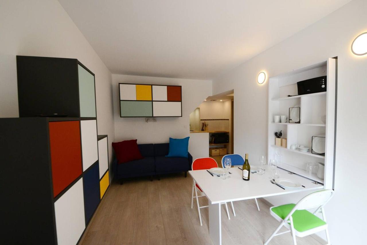 Le 38 Derriere L'Eglise Apartment แคลวูซ์-เลส์-ลาคส์ ภายนอก รูปภาพ