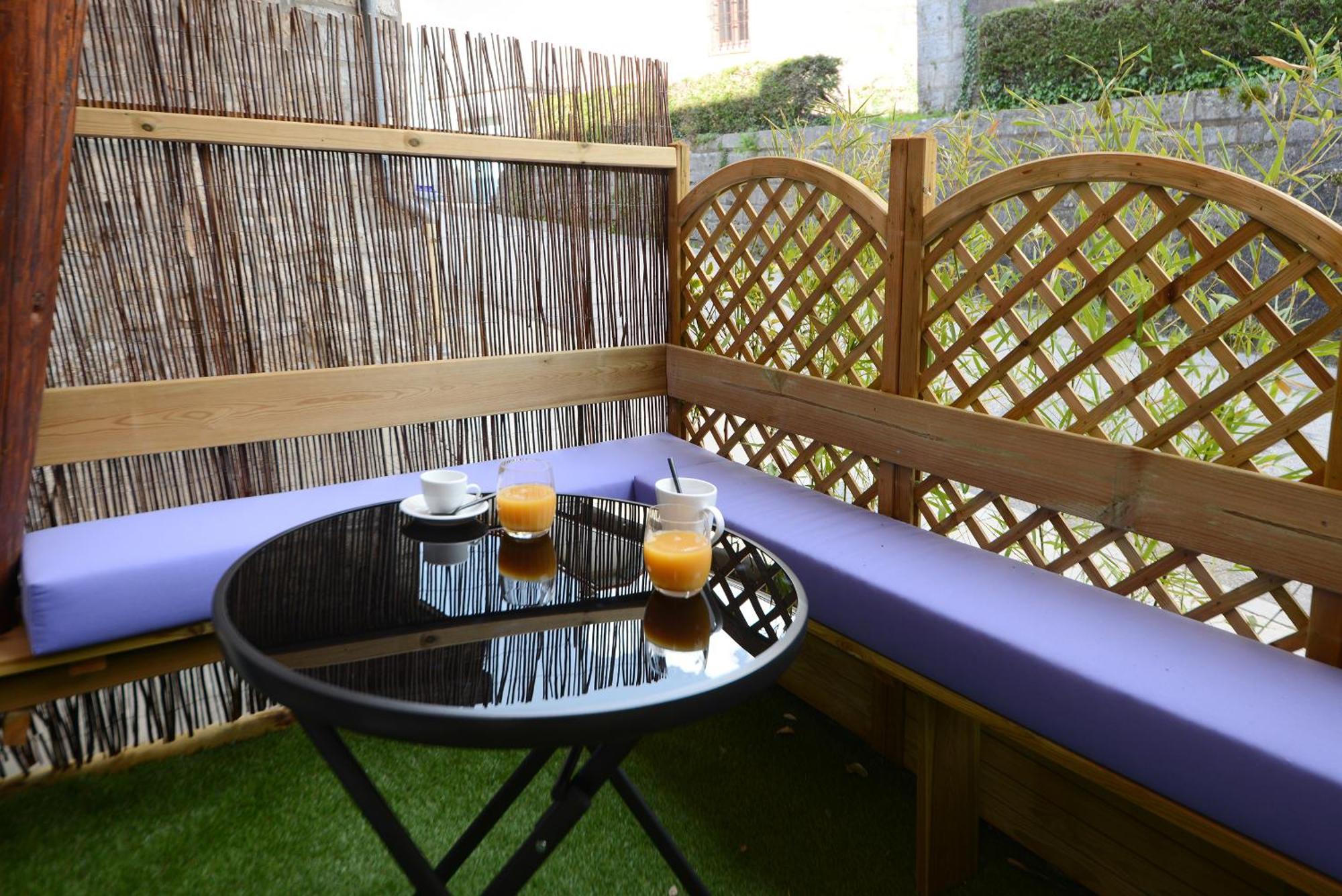 Le 38 Derriere L'Eglise Apartment แคลวูซ์-เลส์-ลาคส์ ภายนอก รูปภาพ